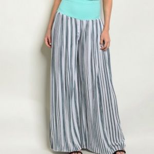 1 LEFT Adorable Striped Harem Pants❤️